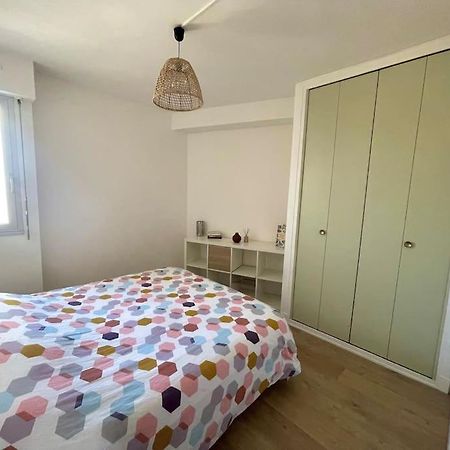 Appartement Vue Sur Le Port Gruissan Luaran gambar